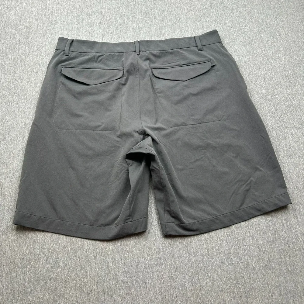 REI Co-op Flat Front Shorts Mens 34 Gray 9